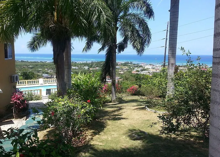 Hotel Emerald View 3*