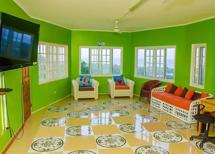 Hotel Emerald View 3*