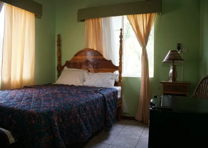 Emerald View Hotel Montego Bay